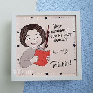 Ceas inramat personalizat cu nume si mesaj pictat manual pentru bunica - Artynos.ro