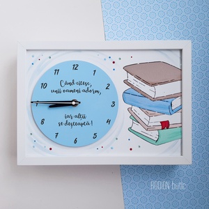 Ceas inramat CARTI personalizat cu nume si mesaj pictat manual, Casă & Stil de viață, Accesorii pentru decorat casa, Decorațiuni de pereți, decorațiuni suspendate, Ceasuri de perete, Obiecte pictate, Pictură, ARTYNOS
