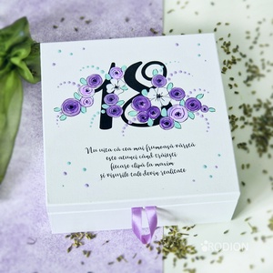 Cutie din lemn bijuterii aniversare pictata manual personalizata cu varsta - bijuterii - suporturi bijuterii și cutie bijuterii - cutii de bijuterii - Artynos.ro