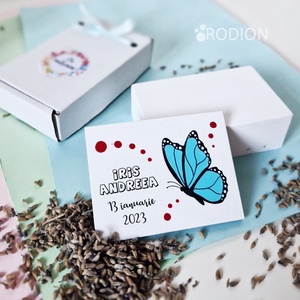 Marturii botez cu magnet pictat manual personalizate cu nume Fluturas, Jucării și echipamente pentru copii, Daruri de botez, Obiecte pictate, Pictură, ARTYNOS