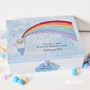 Cufar pentru amintiri pictat manual personalizat cu nume baietel curcubeu - Artynos.ro