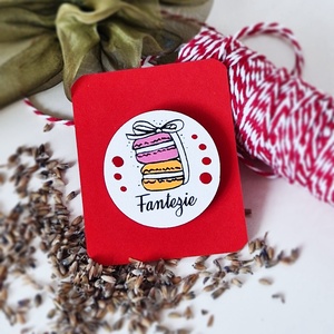 Martisor brosa Macarons pictat manual cu text handmade, Bijuterii, Martisor, Obiecte pictate, Pictura, ARTYNOS