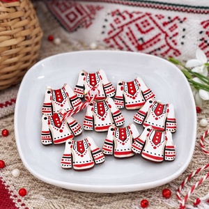 Martisoare brosa in forma de ie romaneasca, pictate manual handmade - bijuterii - mărțișor - Artynos.ro