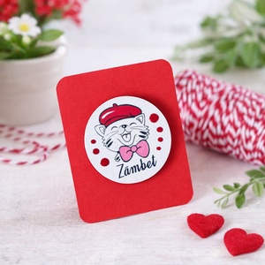 Martisor brosa Pisicuta pictat manual cu mesaj handmade - Artynos.ro