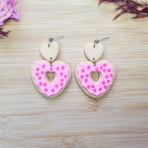 Cercei Donut Roz în Formă de Inimă � Bijuterii handmade din lut polimeric - bijuterii - cercei - cercei lungi - Artynos.ro
