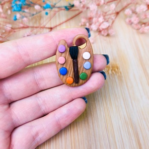 Martisor Handmade Paleta Pictura � Lucrat Manual din Lut Polimeric, 4x2.5 cm - bijuterii - mărțișor - Artynos.ro