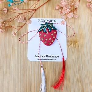 Mărțișor Broșă Căpșună � Lucrat Manual din Lut Polimeric, 2x4 cm - bijuterii - mărțișor - Artynos.ro