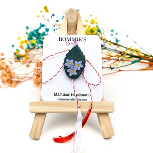 Mărțișor Broșă Frunză cu Flori � Lucrat Manual din Lut Polimeric, 3x2 cm - bijuterii - mărțișor - Artynos.ro