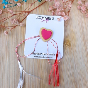 Mărțișor Handmade Inimă din Lut Polimeric pentru 1 si 8 martie - sistem de prindere tip pin - bijuterii - mărțișor - Artynos.ro