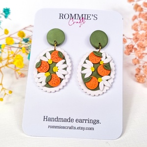 Cercei Citrus cu Flori de Portocal � Bijuterii handmade din lut polimeric, inspirație din natură - bijuterii - cercei - cercei lungi - Artynos.ro