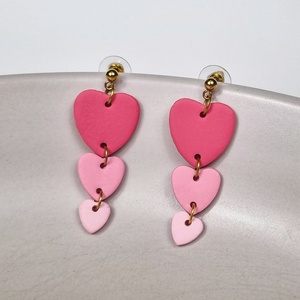 Cercei Inimi Roz în Degrade � Bijuterii handmade din lut polimeric - bijuterii - cercei - cercei lungi - Artynos.ro