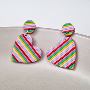 Cercei Handmade inimioara retro, din lut polimeric, multicolori - bijuterii - cercei - cercei cu figurine - Artynos.ro