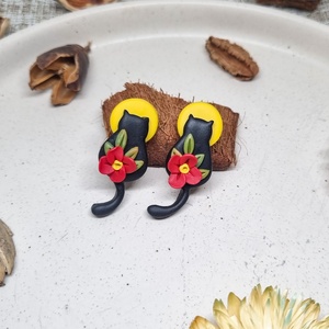 Cercei pisica si luna handmade din lut polimeric - bijuterii - cercei - cercei cu figurine - Artynos.ro