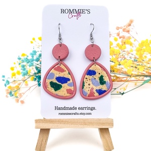 Cercei terrazzo handmade din lut polimeric, colorati, moderni - bijuterii - cercei - cercei lungi - Artynos.ro