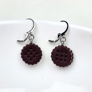 Cercei biscuiti cu ciocolata, handmade din lut polimeric - bijuterii - cercei - cercei lungi - Artynos.ro