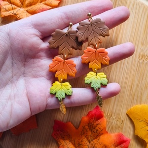 Cercei de toamna cu frunze de artar in gradient, handmade din lut polimeric - bijuterii - cercei - cercei lungi - Artynos.ro