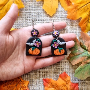 Cercei Halloween cu dovleci si lilieci, handmade din lut polimeric - bijuterii - cercei - cercei lungi - Artynos.ro