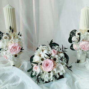 Set nunta - buchet de mireasa si lumanari, realizat cu trandafiri criogenati, hortensie, eucalypt și măslin,stabilizate - accesorii nuntă - buchet mireasă  - Artynos.ro