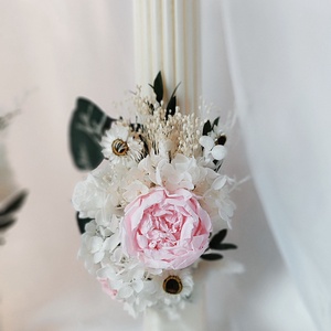 Set lumânări nunta alb / roz cu bujori și trandafiri criogenati - accesorii nuntă - materiale decor pentru nuntă - lumânări de nuntă și suport lumânări - Artynos.ro