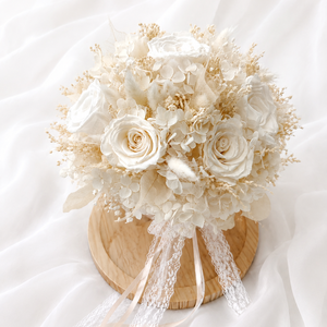Buchet de mireasa / nasa cu trandafiri si flori criogenate, trandafiri alb/ivoire, Accesorii nunta, Buchet mireasa , Aranjament de flori, ARTYNOS