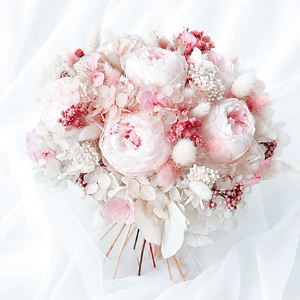 Set nunta - buchet de mireasa si lumânări, realizat cu bujori criogenati, hortensie, eucalypt și alte flori stabilizate - accesorii nuntă - buchet mireasă  - Artynos.ro