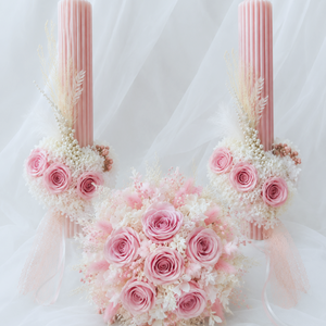 Set nunta-buchet de mireasa si lumanari,realizat cu trandafiri criogenati, hortensie, eucalypt si alte flori stabilizate - Artynos.ro