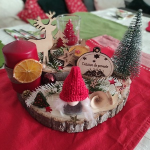 Aranjament, decorațiune felie de lemn pentru masa de Craciun, cadou pentru cei dragi.  - crăciun - decorațiuni de crăciun de casă - decor pentru masă de crăciun - Artynos.ro