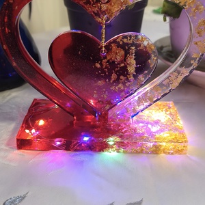 Decor din Rasina  Inimi cu LED Multicolor, Accente Aurii, Suport Romantic Handmade, Casa & Stil de viata, Decoratiuni de casa, Decoratiuni de masa si rafturi, Decoratiuni de masa, Altele, ARTYNOS