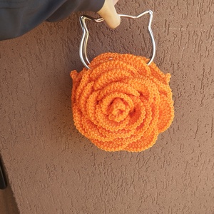 Gentuță crosetata - accessorii și unelte - diy (descrieri) - șablon, ghid - Artynos.ro