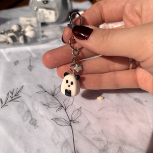 Breloc Onigiri Ursulet - genți și portofele - accesorii genți - breloc - Artynos.ro