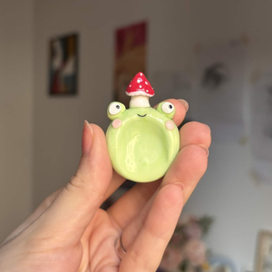 Worry Stone Broscuta Lut Polimeric, Accessorii si unelte, Accesorii decorative, Alte accesorii, Altele, Worry Stone Broscuta din lut polimeric; anti-stress.
Dimensiune: 5.5 cm., ARTYNOS