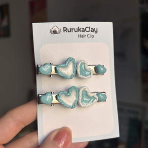 Hair Clip Inima Turcoaz Lut Polimeric, Imbracaminte si moda, Accesorii par, Banda de par si agrafe par, Altele, Agrafa de par cu ornament realizat din lut polimeric - culoare turcoaz. 
Dimensiune: 6cm., ARTYNOS