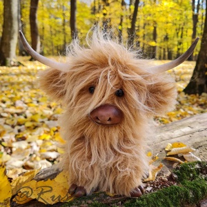 Vacuta scotiana - Cyndi, the Highland cattle - jucării și echipamente pentru copii - plușuri - figurine de pluș - Artynos.ro