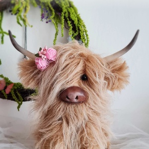 Vacuta scotiana - Cyndi, the Highland cattle - jucării și echipamente pentru copii - plușuri - figurine de pluș - Artynos.ro