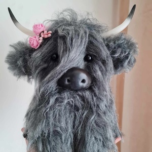 Vacuta scotiana - Misty, the Highland cattle - jucării și echipamente pentru copii - plușuri - figurine de pluș - Artynos.ro
