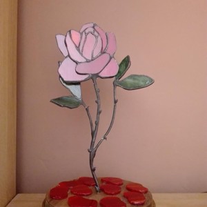 Frumoasa și Bestia a crescut în tiffany -  - Artynos.ro