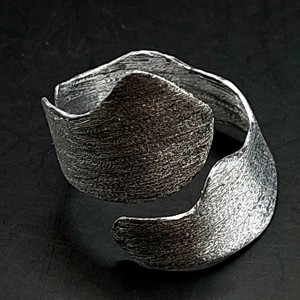 Inel Balaton minimalist din aluminiu cu strălucire specială -  - Artynos.ro Inel Balaton minimalist din aluminiu cu strălucire specială -  - Artynos.ro