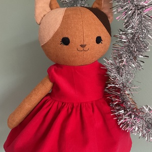 Papusa handmade pisica cu haine detasabile  - Artynos.ro