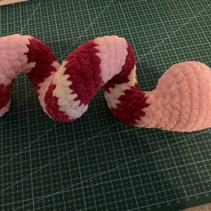 Jucărie șarpe croșetată manual - jucării și echipamente pentru copii - plușuri - păpușă croșetată, păpușă de pluș - Artynos.ro