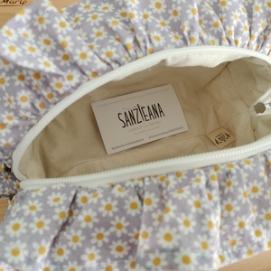 Gentuta cosmetica matlasată cu volane - genți și portofele - genți cosmetice - Artynos.ro