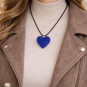 Pandantiv /  inimă lână împâslită  - bijuterii - broșe - Artynos.ro