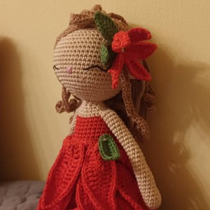 Papusa Poinsettia, Jucarii si echipamente pentru copii, Plusuri, Papusa crosetata, papusa de plus, , ARTYNOS