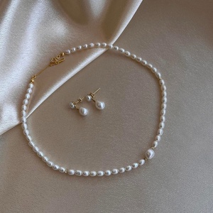 Set colier și cercei handmade - accesorii nuntă - bijuterii mireasă - set bijuterii de mireasă - Artynos.ro