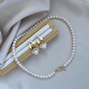 Set colier și cercei handmade - accesorii nuntă - bijuterii mireasă - set bijuterii de mireasă - Artynos.ro