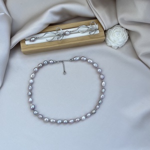 Set colier și cercei handmade - accesorii nuntă - accesorii de nuntă - șaluri și bolero pentru mireasă - Artynos.ro