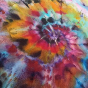 Batik T-shirt dimensiune L - spirală -  - Artynos.ro