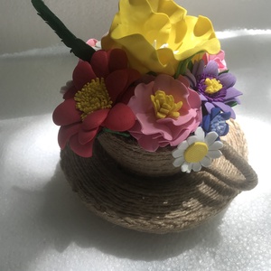 Cescuta cu flori, Casa & Stil de viata, Accesorii pentru decorat casa, Decoratiuni de masa si decoratiuni pentru rafturi , Boluri din ceramica, boluri decorative, Aranjament de flori, ARTYNOS