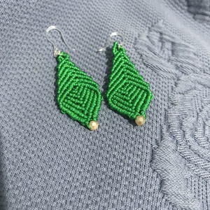 Cercei handmade Colecția Verde - bijuterii - cercei - cercei lungi - Artynos.ro