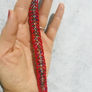 Brățara Roșie cu Margele colorate - bijuterii - brățări - brățări împletite - Artynos.ro