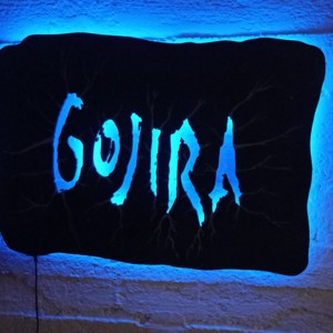 Gojira - artă de perete iluminată pentru fani - casă & stil de viață - accesorii pentru decorat casa - Artynos.ro